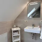Zum Alten Schulhaus 3* Бург