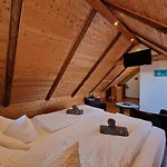 Zum Alten Schulhaus 3*