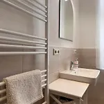 Zum Alten Schulhaus 3*
