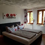 Zum Alten Schulhaus Бург