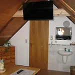 Zum Alten Schulhaus Бург
