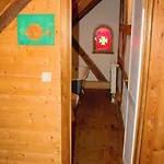 Zum Alten Schulhaus Гостевой дом Бург