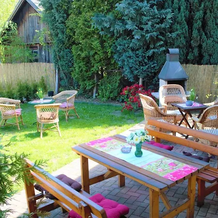 Zum Alten Schulhaus 3*