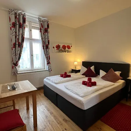 Πανσιόν Zum Alten Schulhaus