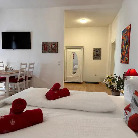 Zum Alten Schulhaus 3* Burg (Spreewald)