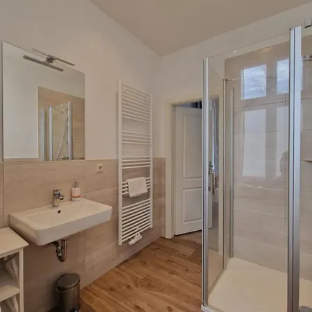 Zum Alten Schulhaus Πανσιόν 3*