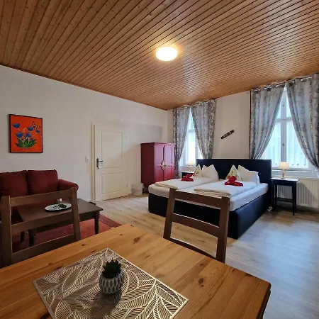Zum Alten Schulhaus 3* Burg (Spreewald)