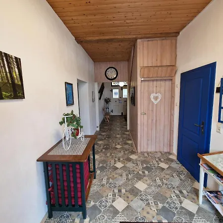 Πανσιόν Zum Alten Schulhaus