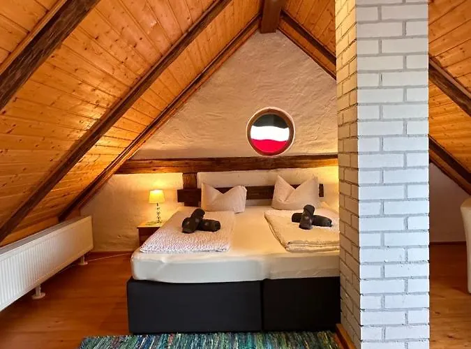 Pensionat Zum Alten Schulhaus 3*