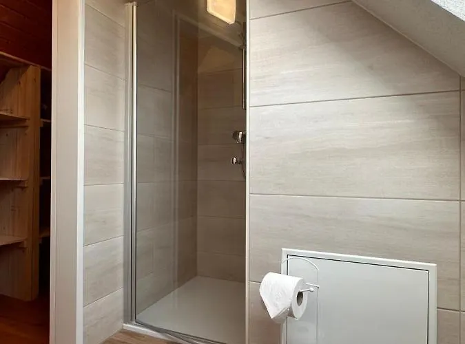 Konukevi Zum Alten Schulhaus 3*