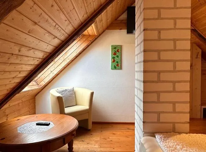 Zum Alten Schulhaus Konukevi 3*