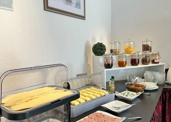 Zum Alten Schulhaus 3*