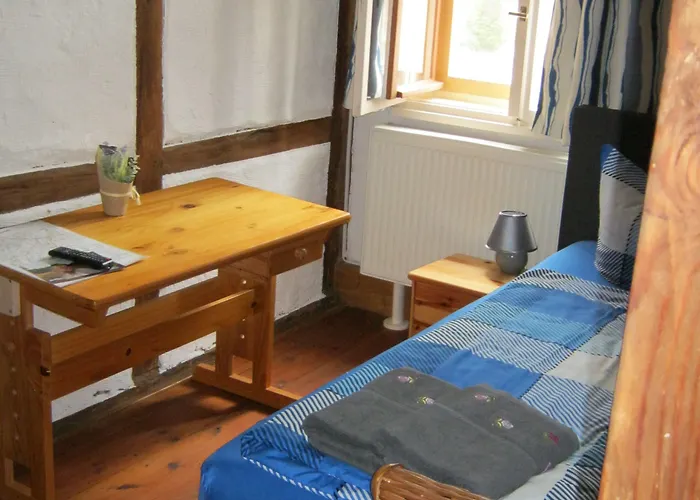 Zum Alten Schulhaus 3*