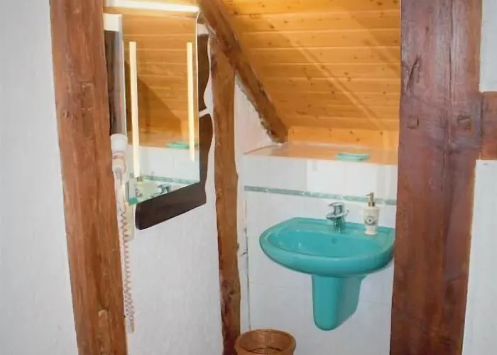 Pensionat Zum Alten Schulhaus 3*